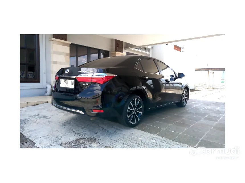 2017 Toyota Corolla Altis V Sedan