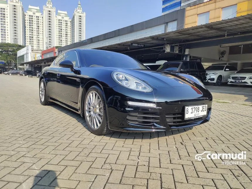 2014 Porsche Panamera Panamera S Hatchback