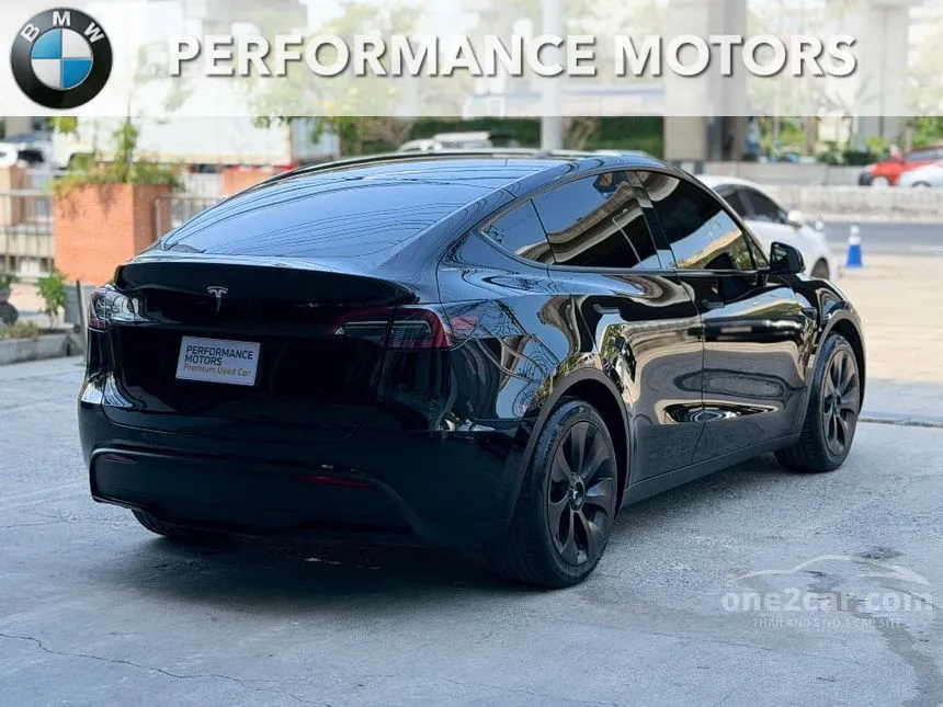 2024 TESLA Model Y Standard Range SUV