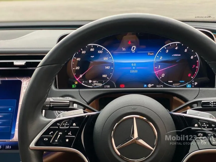 2022 Mercedes-Benz C300 AMG Line Sedan