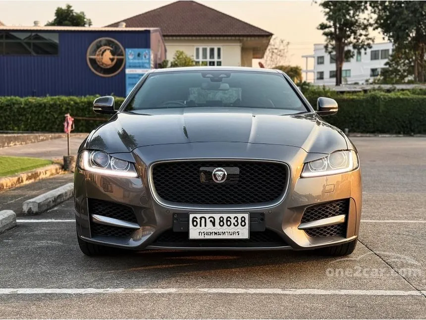 2017 Jaguar XF 20d Portfolio Sedan