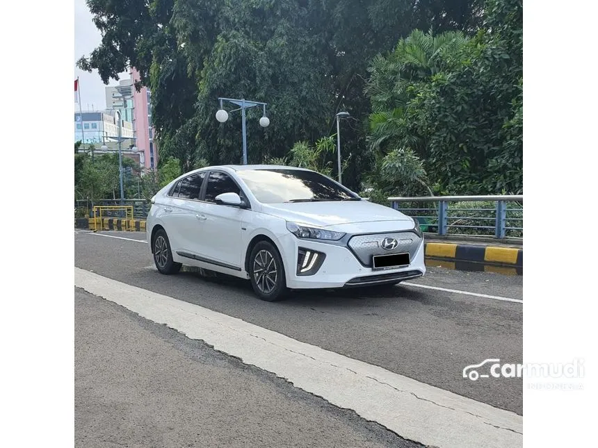 2021 Hyundai IONIQ Signature Coupe
