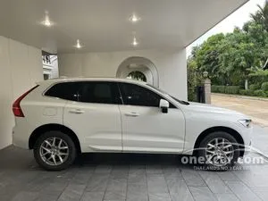 2019 Volvo XC60 2.0 T8 Momentum SUV