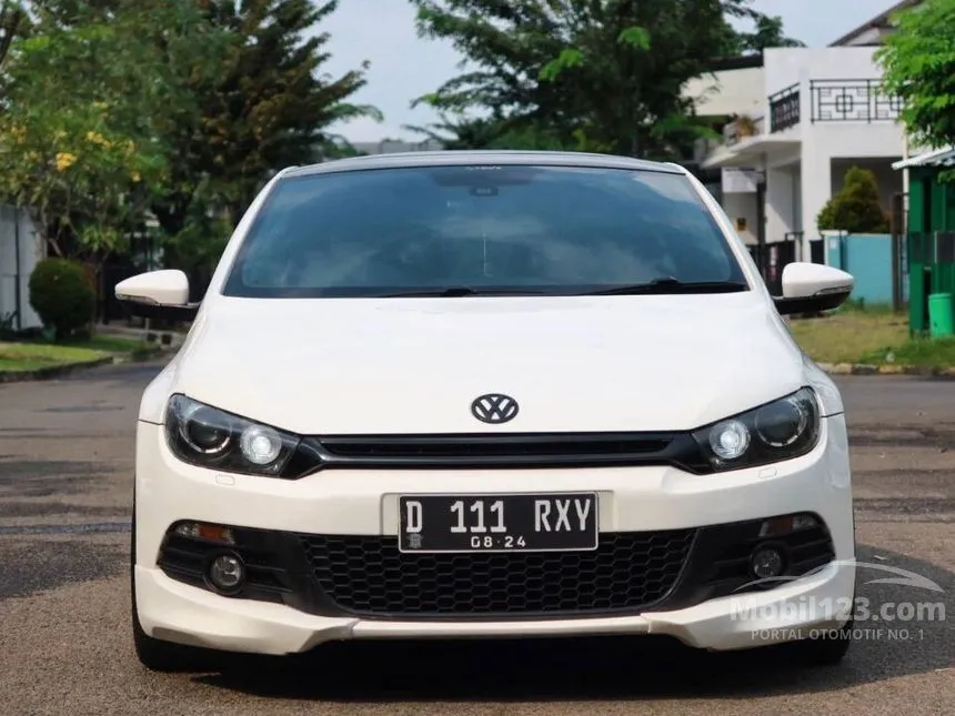 Jual Mobil Volkswagen Scirocco 2010 L4 TSI 2.0 Automatic 2.0 di Banten Automatic Hatchback Putih Rp 375.000.000