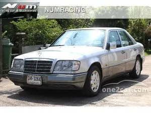 1995 Mercedes-Benz E220 2.2 Sedan