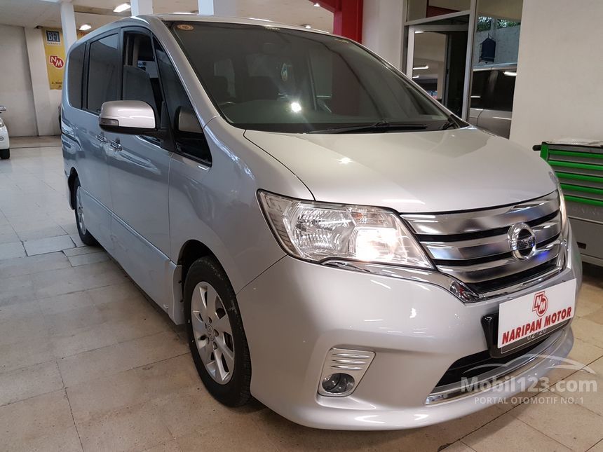 Nissan serena 2014