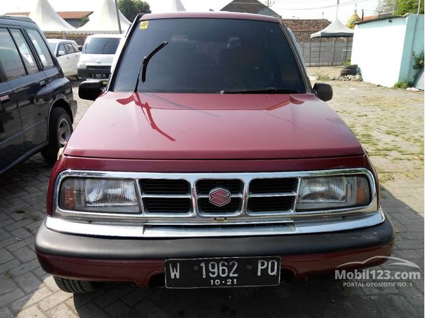 Suzuki Escudo Mobil Bekas Baru dijual di Jawa Timur 