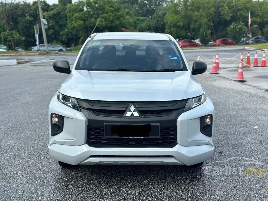 2020 Mitsubishi Triton Quest Dual Cab Pickup Truck