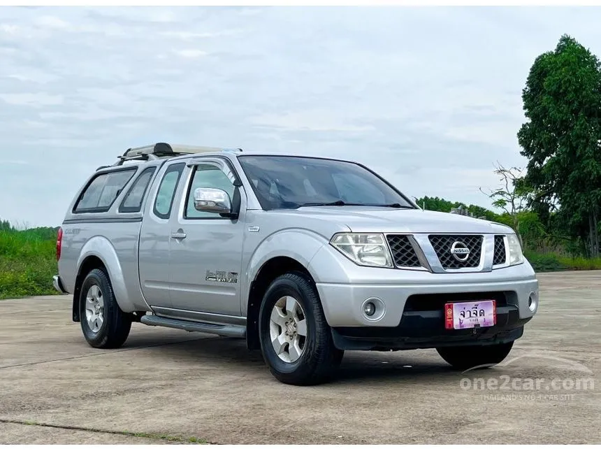 2011 Nissan Frontier Navara Calibre LE King Cab Pickup