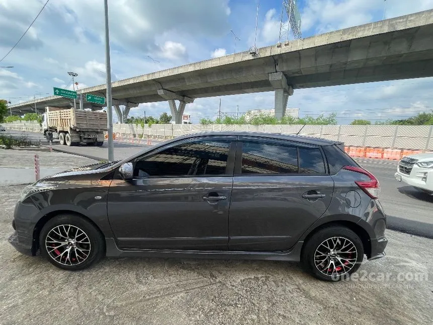 2015 Toyota YARIS E Hatchback