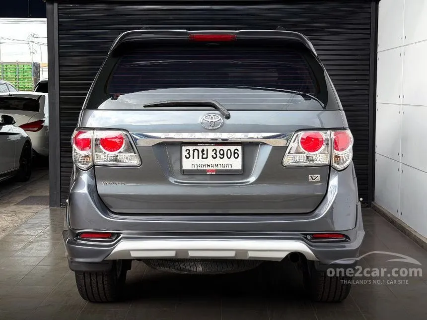 2014 Toyota FORTUNER V SUV