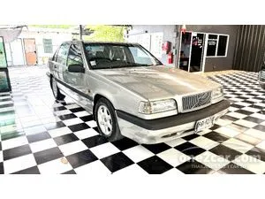 1995 Volvo 850 2.3 GLT Sedan