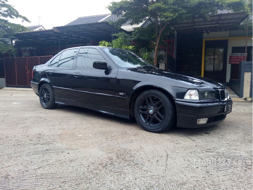 Jual Mobil  BMW  320i  1995  2 0 Manual 2 0 di Jawa Barat 