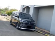 2022 Toyota Voxy 2.0 (Non Premium Color) MPV CVT TSS Camera360 AT 2022/2023 [ LOW KM ]