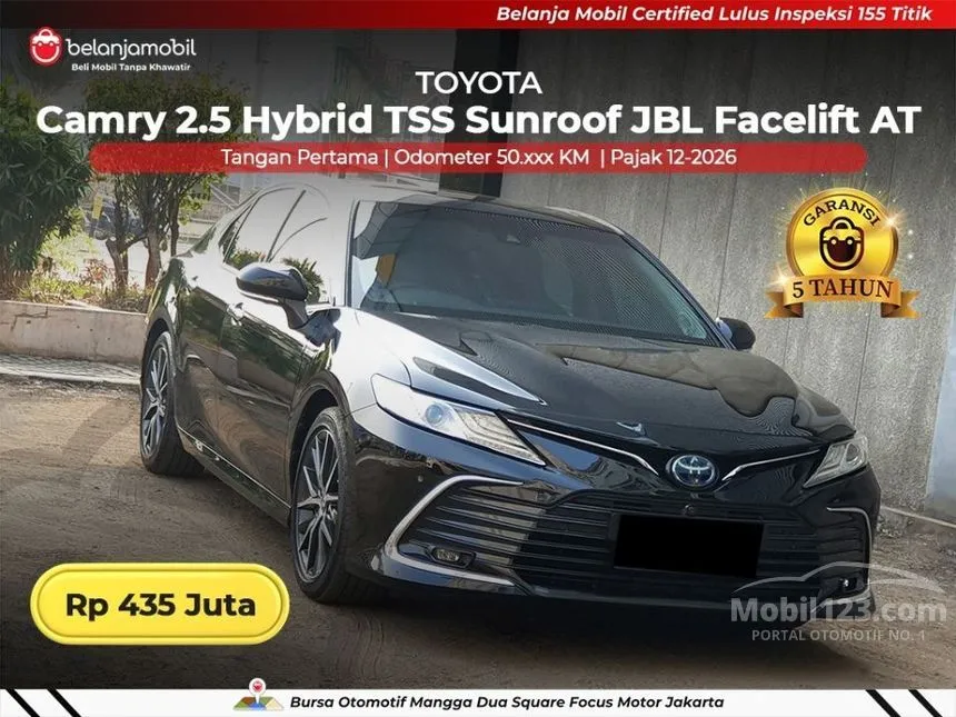 2022 Toyota Camry Hybrid Sedan