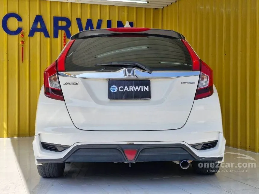 2022 Honda JAZZ V+ Hatchback