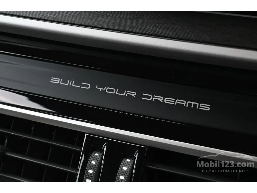 2025 BYD M6 Superior Captain 6 Seater MPV