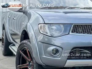 2015 Mitsubishi TRITON 2.5 Plus VG Turbo Double Cab Pickup