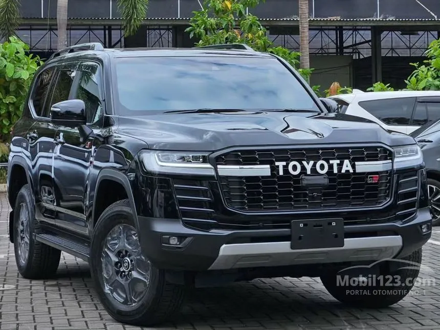 Jual Mobil Toyota Land Cruiser 2024 GR