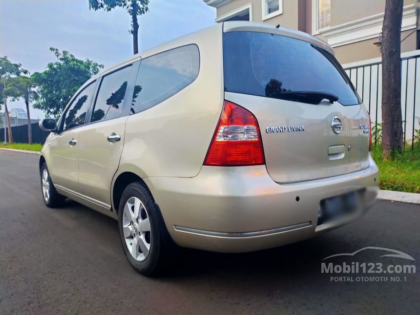 Jual Mobil  Nissan Grand  Livina  2008 Ultimate  1 8  di Banten 