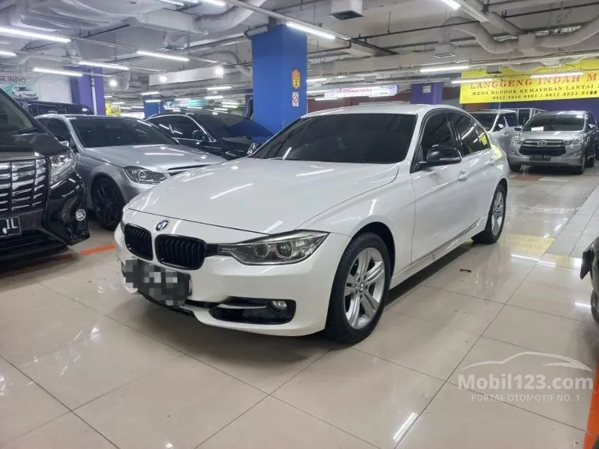 Jual Mobil BMW 320i 2014 Luxury 2.0 di DKI Jakarta Automatic Sedan Putih Rp 269.000.000