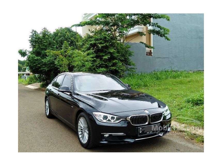 Jual Mobil  BMW  320i  2013 Luxury  2 0 di DKI Jakarta 