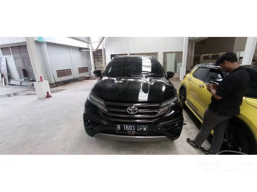 Jual Mobil Toyota Rush 2022 S GR Sport 1.5 di Jawa Barat Automatic SUV Hitam Rp 233.000.000