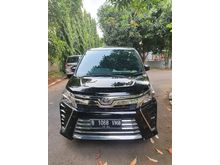 2018 Toyota Voxy R80 Wagon Toyota Voxy 2.0 matic 2018 HITAM km 12rb Full perawatan