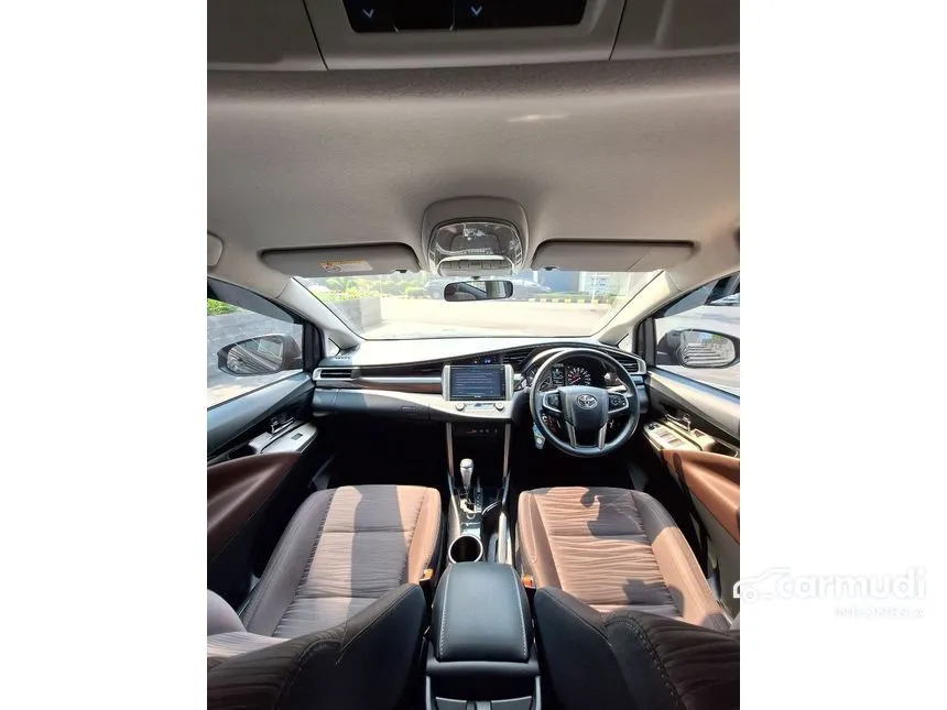 2022 Toyota Kijang Innova V MPV