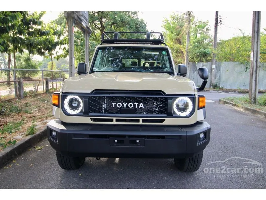2025 Toyota LAND CRUISER AX SUV