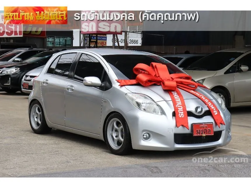 2011 Toyota YARIS E Hatchback