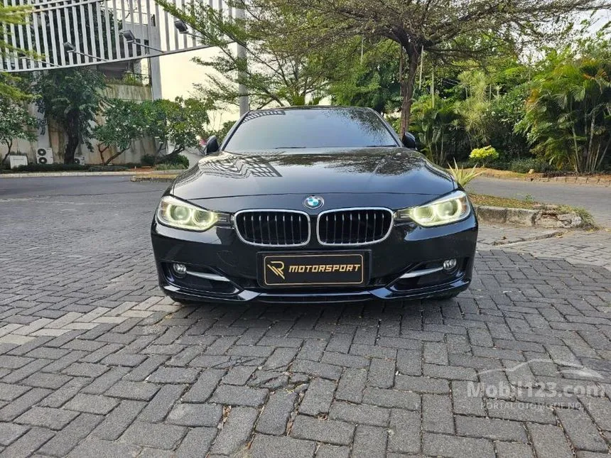 Jual Mobil BMW 320i 2015 Sport 2.0 di DKI Jakarta Automatic Sedan Hitam Rp 299.000.000