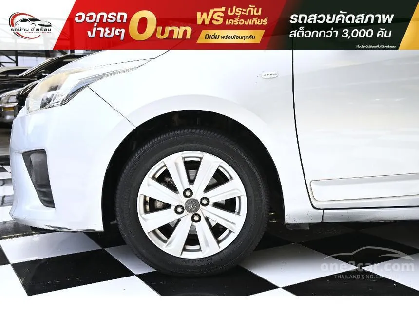 2015 Toyota YARIS E Hatchback