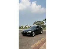 2015 BMW 320i 2.0 Sport Sedan
