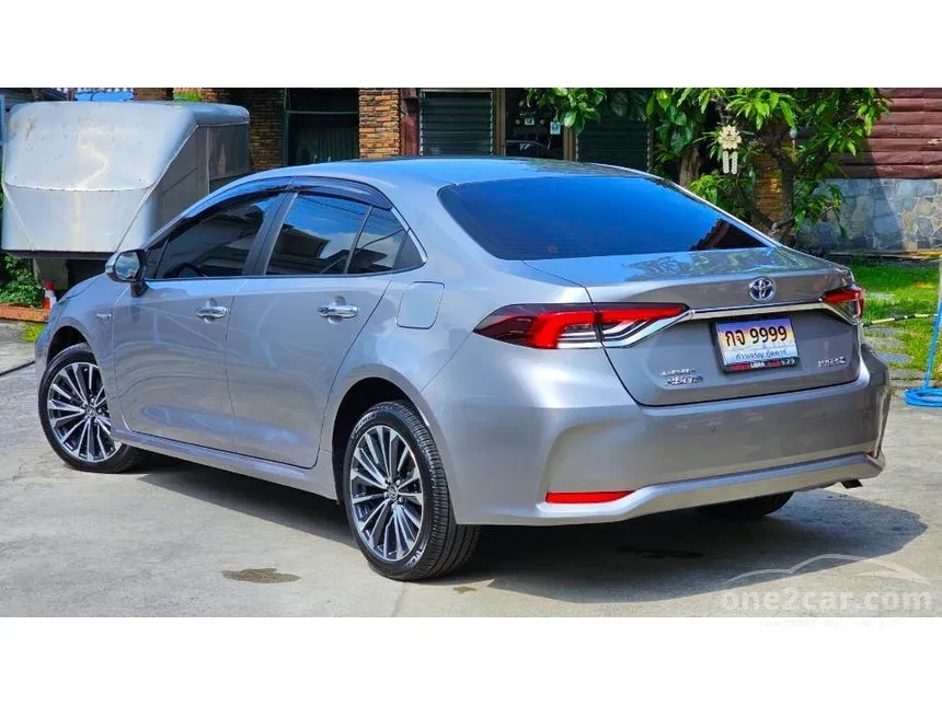 2023 Toyota Corolla Altis Hybrid Premium Sedan