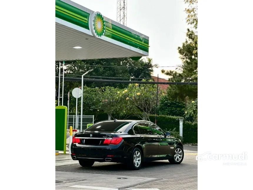 2010 BMW 730Li Comfort Sedan