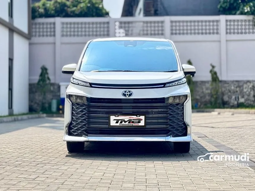 2022 Toyota Voxy MPV