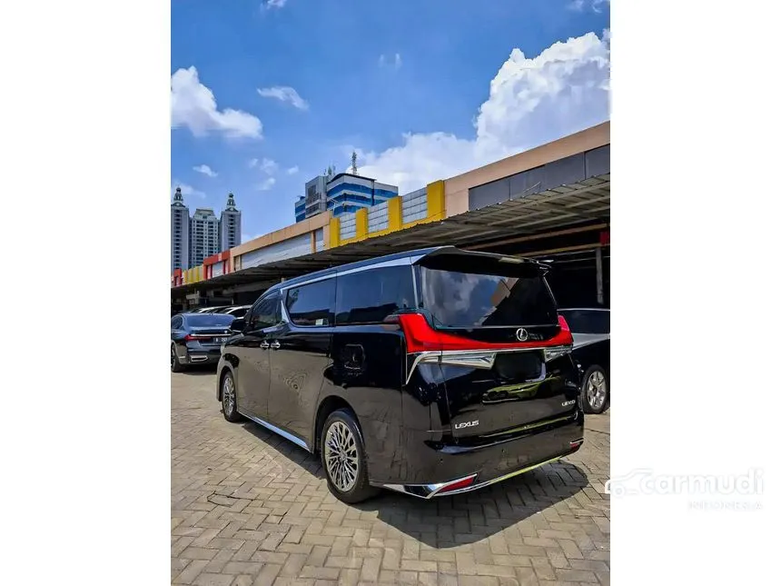 2020 Lexus LM 350 4 Seater MPV