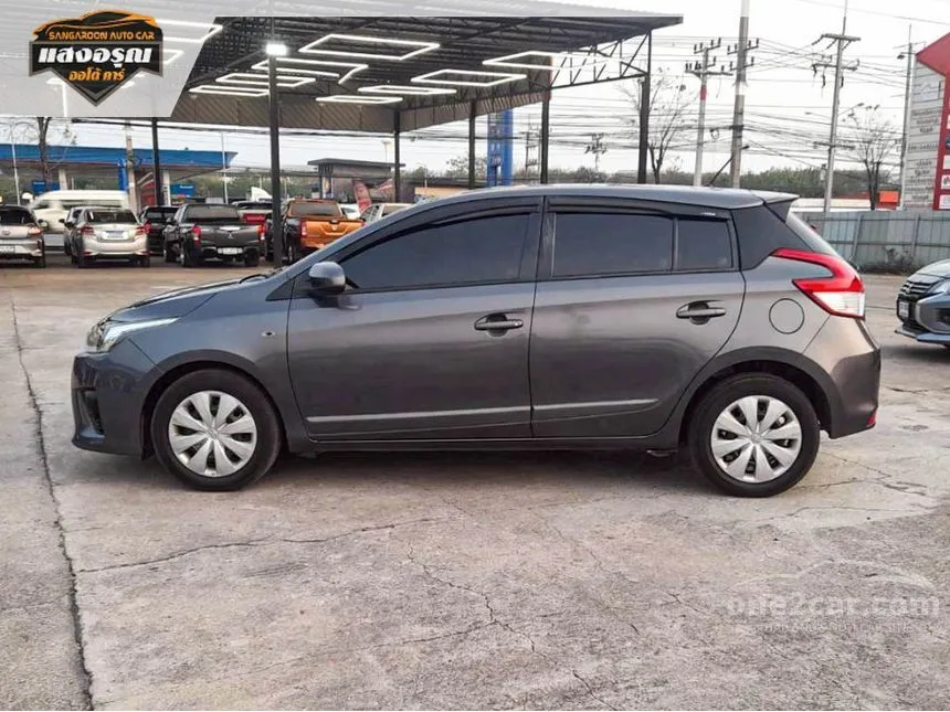 2014 Toyota YARIS E Hatchback