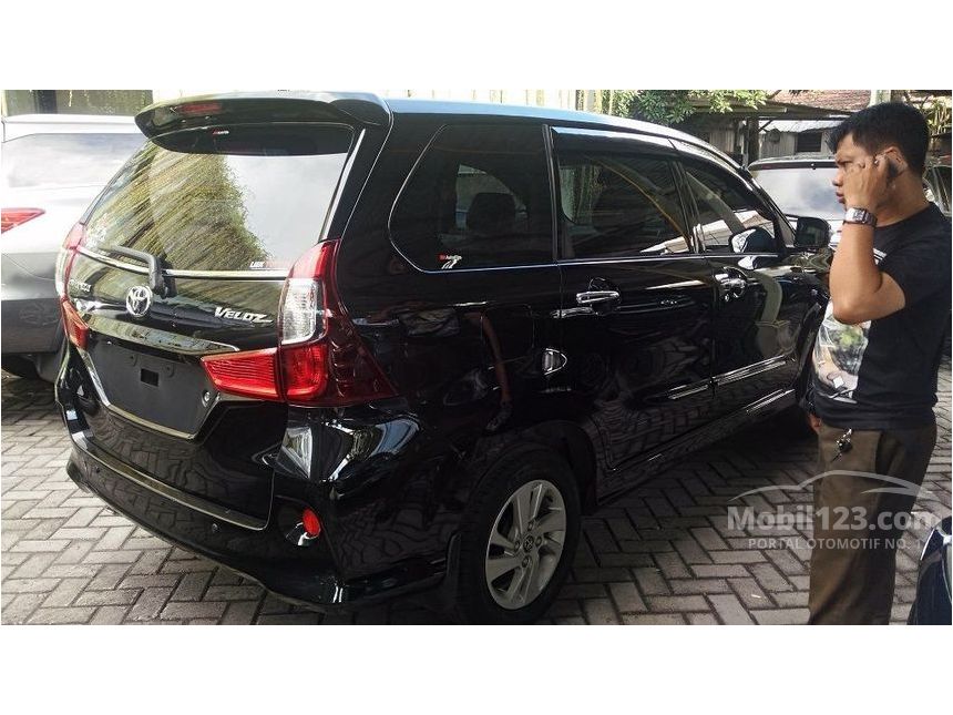 Jual Mobil Toyota Avanza 2017 Veloz 1.3 di Jawa Timur 