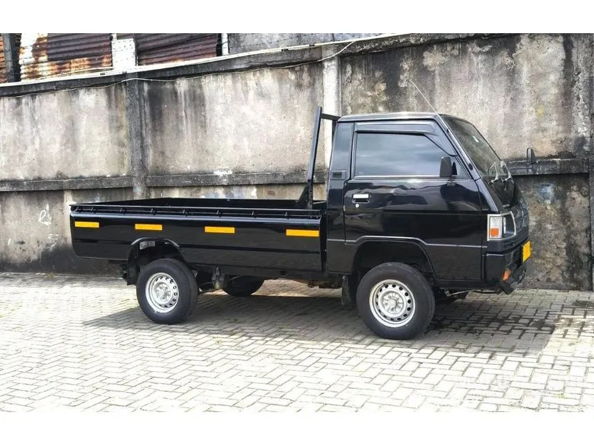 2025 Mitsubishi Colt L300 Cab Chassis Pickup