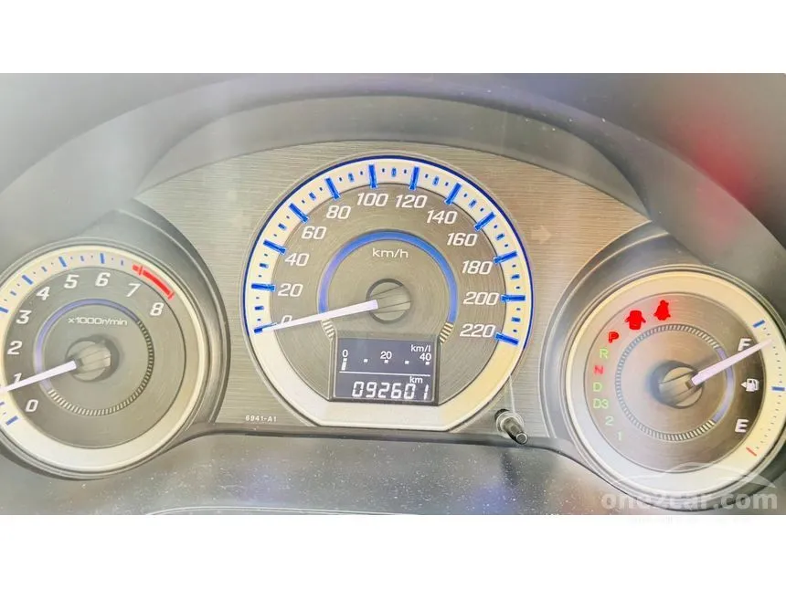 2013 Honda City V CNG Sedan