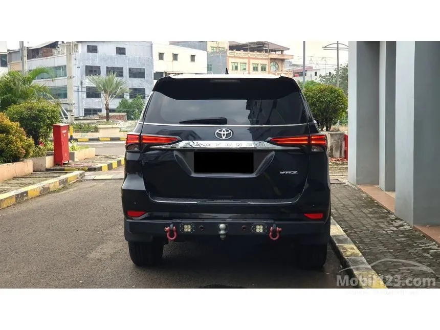 2016 Toyota Fortuner VRZ 4X2 SUV