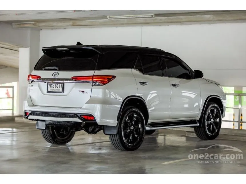2018 Toyota FORTUNER TRD Sportivo (2-Tone) SUV