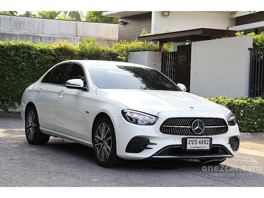 2022 Mercedes-Benz E300 e Avantgarde Sedan
