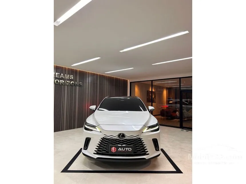 2023 Lexus RX 450h+ Luxury SUV