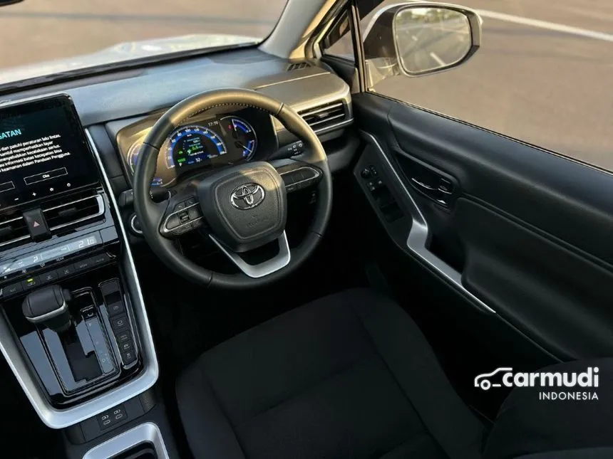 2023 Toyota Kijang Innova Zenix V (Premium Color) MPV