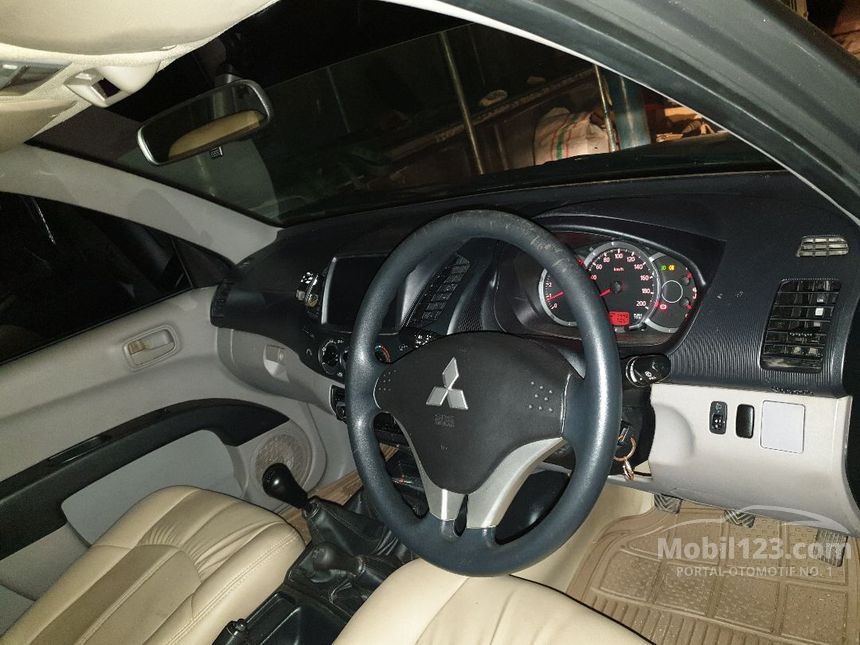 2012 Mitsubishi Strada Triton GLS Dual Cab Pick-up