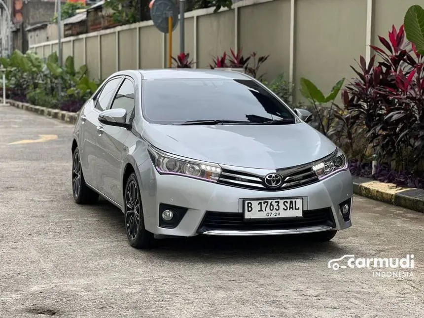 2015 Toyota Corolla Altis V Sedan