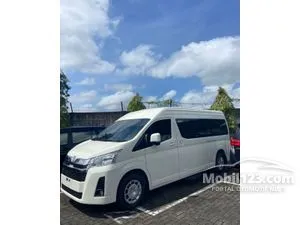 2025 Toyota Hiace 2.8 Premio Van